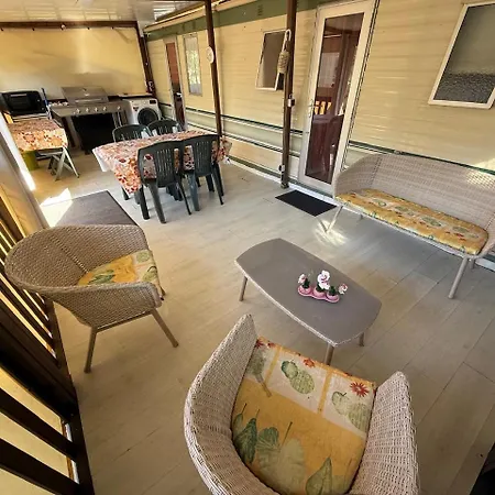 Mobil-home Camping *